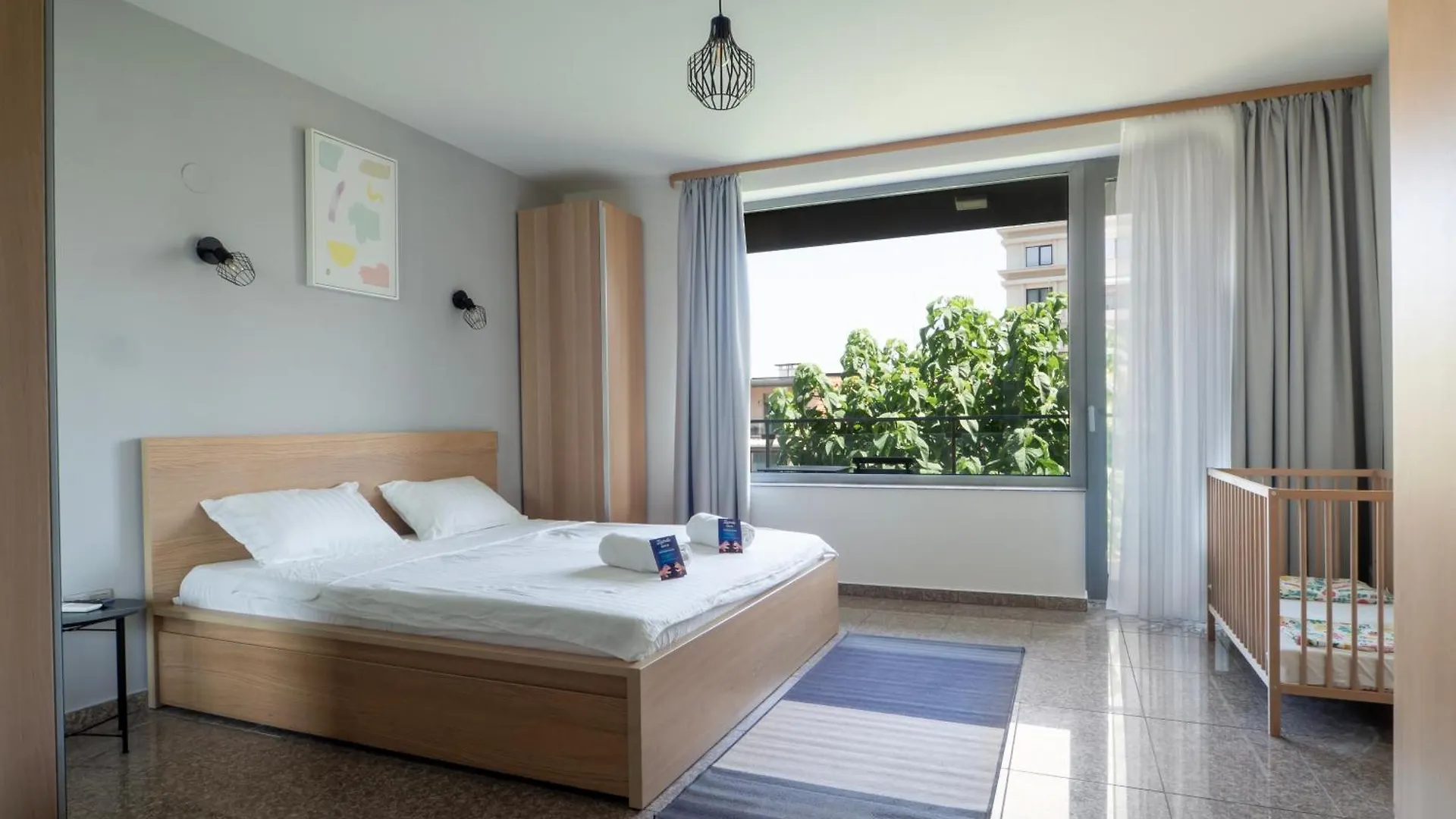 Vertigo2 Huge Apartment 2 Bedrooms Balcony Parking Sofia 0*,