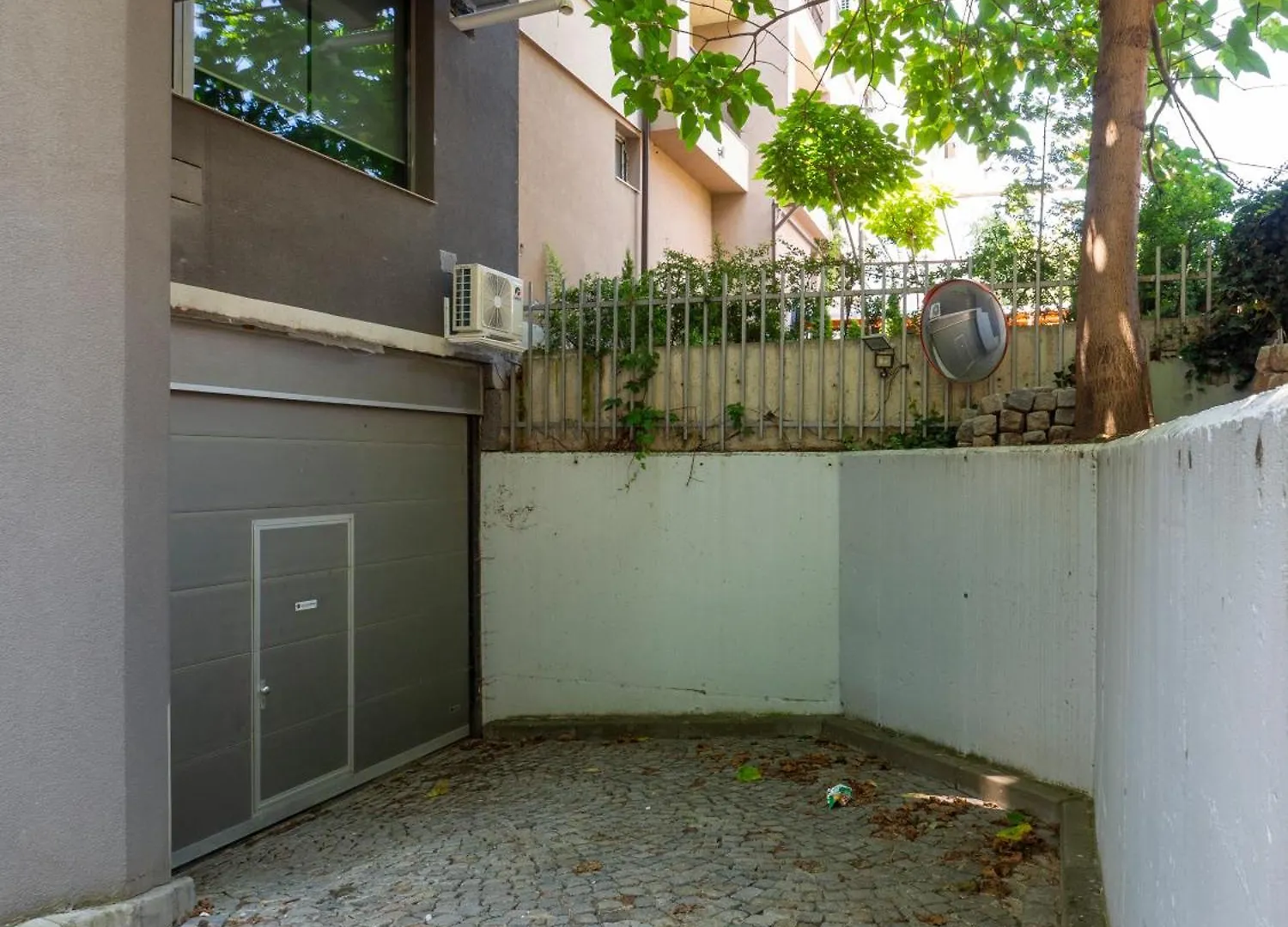Vertigo2 Huge Apartment 2 Bedrooms Balcony Parking Sofia 0*,  Bulgaria